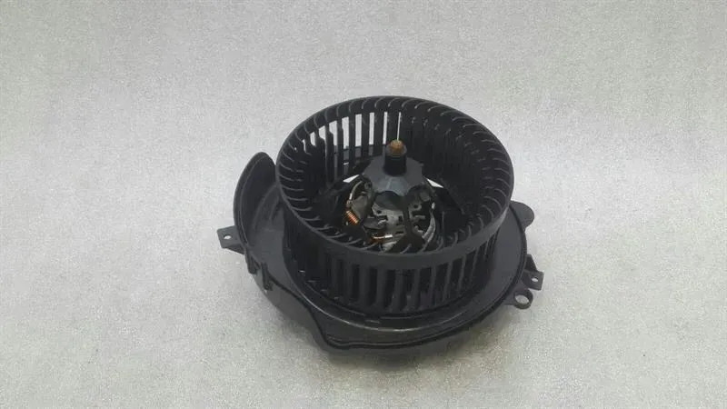 Audi S3 8V a3 RHD Heater Blower 5Q2819021B Right Hand Handlebar.