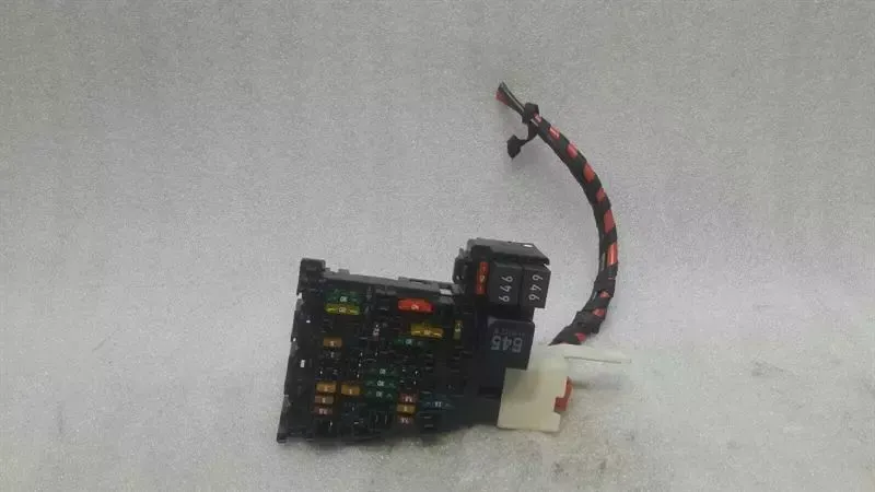 Audi S3 8V Fuse Box 5Q0937615C Fuse Box