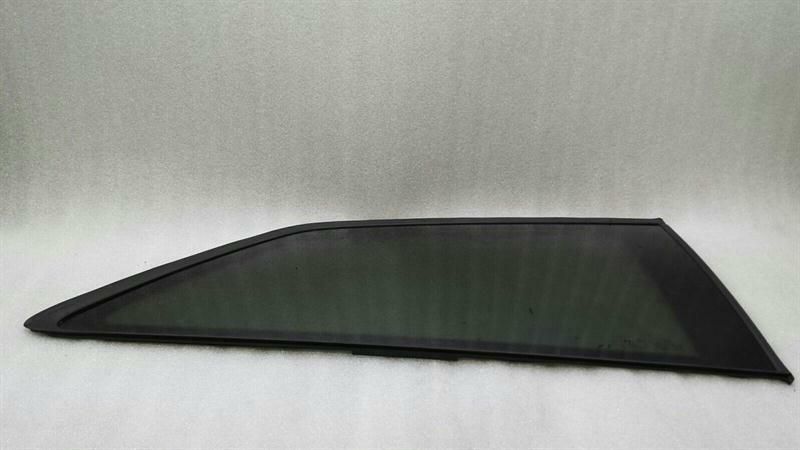 Audi S3 8V right rear 1/4 glass 8V3845300D door window 1/4 rear right 3 door