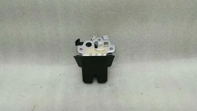 Audi S3 A3 8V Q5 8K 8X Boot Lock 8R0827505 Tailgate Lock