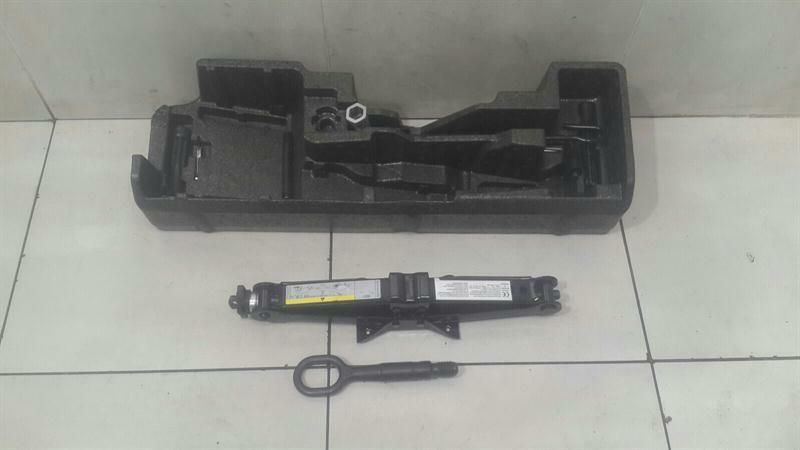 Audi S1 8x a1 Saver Kit 8x0012106 Jack