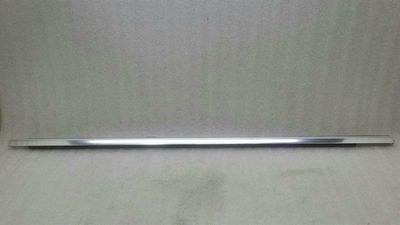 Mercedes E Class W213 Aizmugurējā labā korpusa veidne A2137300224 Sloksne aizmugurē pa labi.