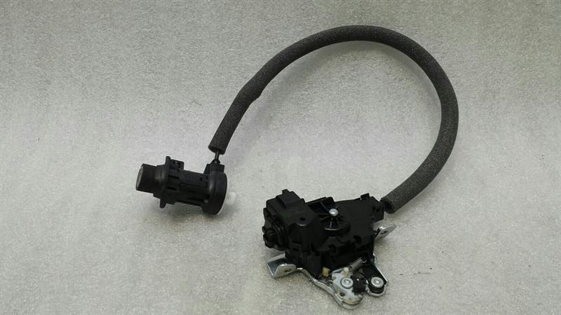 Mercedes E Class W213 Boot Lock A2047500485 Tailgate Lock