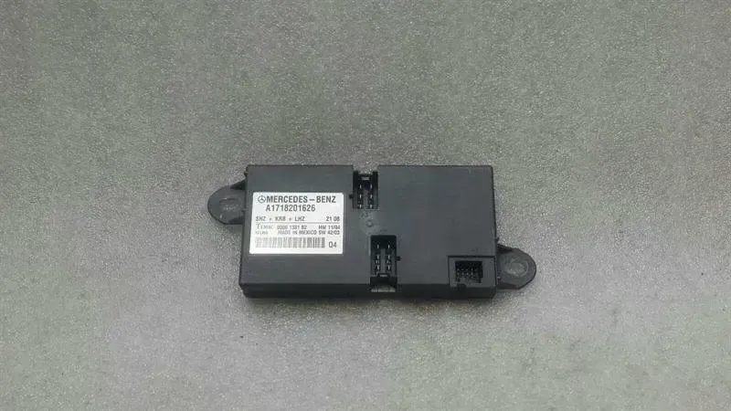 Mercedes SLK R171 seat heated module A1718201626 seat heater control unit.