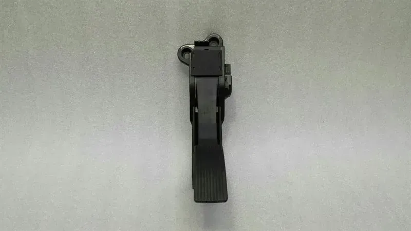 Mercedes R Class W251 W164 X164 Gas Pedal (Electrical) A1643000004 Accelerator Pedal