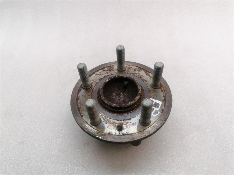 Tesla Model S 75 Right Front Hub 1027170-00-B Wheel Bearing Housing Front Right