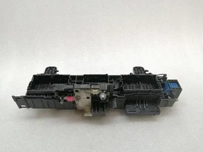 Tesla Model S 75 Fuse Box 1034405-00-F Fuse Box