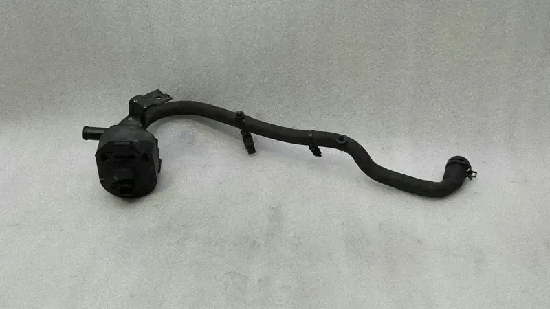 Tesla Model S 75 Additional Cooling Pump 1057235-00-F Coolant Pump Pump