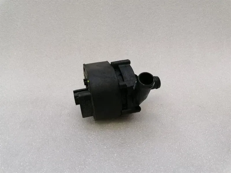 Tesla Model S 75 Additional Cooling Pump 1035348-00-F Coolant Pump Pump