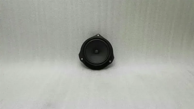 Mercedes C Class W204 Speakers A2049062401 Loudspeakers