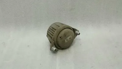 Mercedes C Class W204 Engine Mount A2042400317 Engine Mount