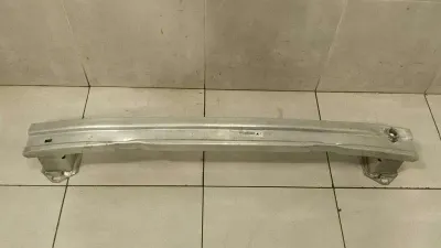 BMW X1 F48 Aizmugurējā bufera sija 7332320 Aizmugurējā bufera turētājs