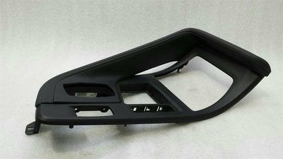 BMW X1 F48 RHD Osłona konsoli 9388423 Kierownica po prawej stronie