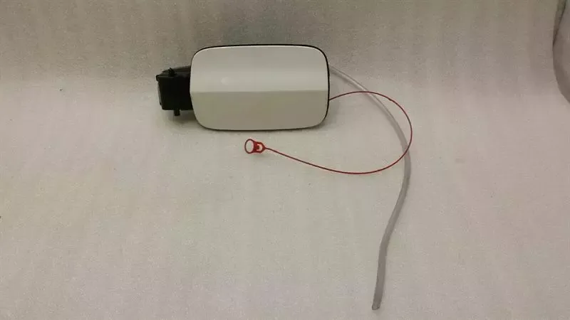 Audi A3 8V facelift fuel filler cap 8V5809906 fuel cap tank flap