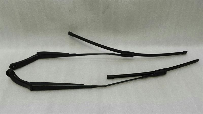 Audi A3 8V Facelift RHD Wiper Arm Set 8V2955407B Right Hand Drive