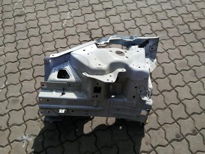 Tesla Model 3 LONG RANGE Fahrgestellbein vorne rechts 1073792-S0-K Re Vorderradkasten