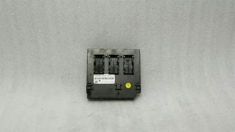 Audi A1 8x body modules 8X0907063D control unit BCM