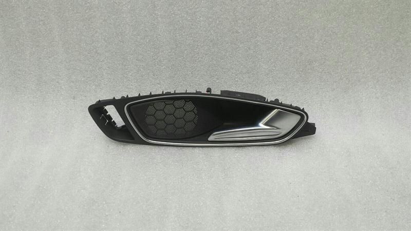 Audi A1 8X S1 right door inner handle 8X0837020E interior door handle right