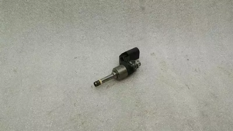 Audi A1 8X Injector 03C906036M Injection Nozzle 1.4 TFSI