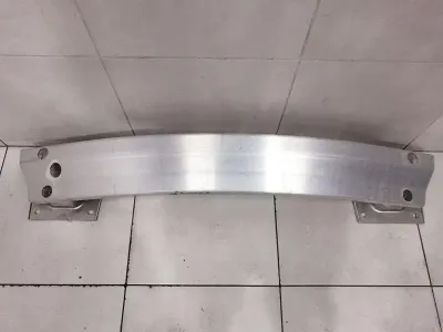 Tesla Model 3 Long Range Heckstoßstangenträger 1530484-99-B Heckstoßstangenträger