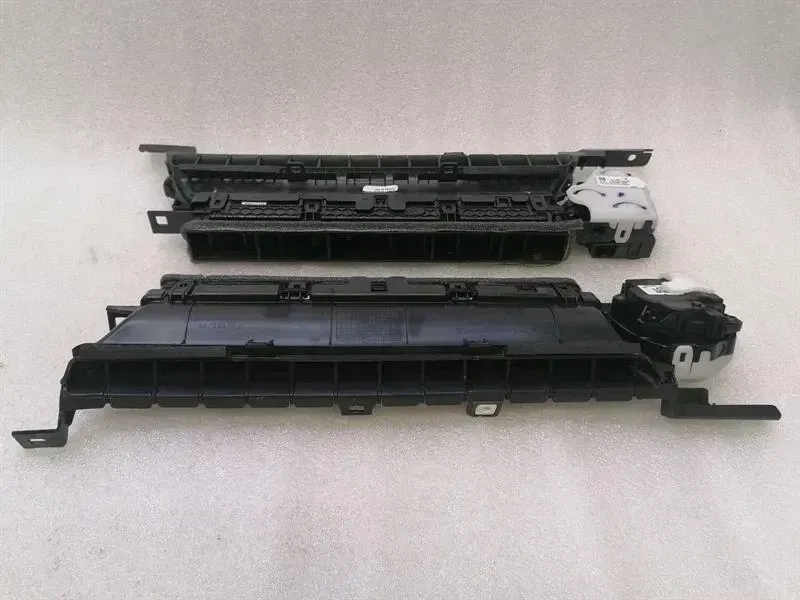 Tesla Model 3 Dashboard Air Vent 1111596-00-B RHD RIGHT HAND DRIVE