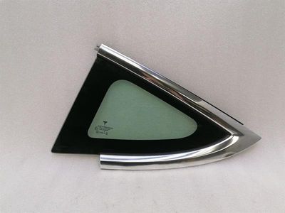 Tesla Model 3 Lewa tylna szyba boczna 1080703-00-H Panel drzwi 1/4 tylny lewy