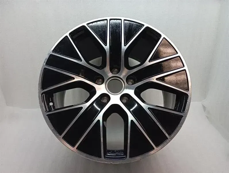 Porsche Taycan 9J Alloy Wheel 9J1601025K Alloy Wheel 11jx20 et60 Turbo Aero
