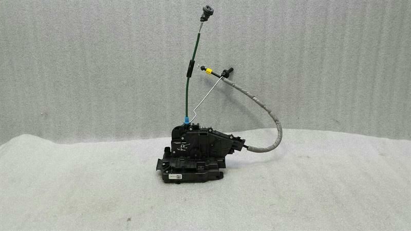 Mercedes W205 rear right door lock A0997304200 door lock rear right