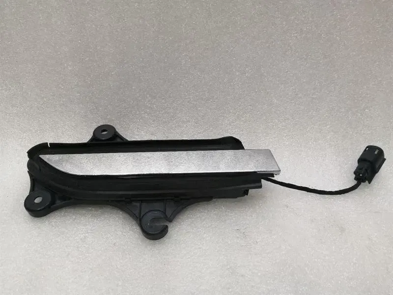 Tesla Model X P100D Front Right Door Handle 1035419-00-E Door Handle Front Right