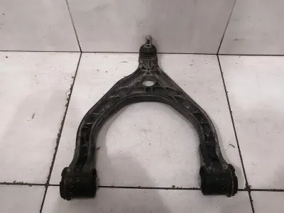 Tesla Model X P100D Höger Bärarm 1027327-00-F Höger Bärarm Fram Höger Bärarm