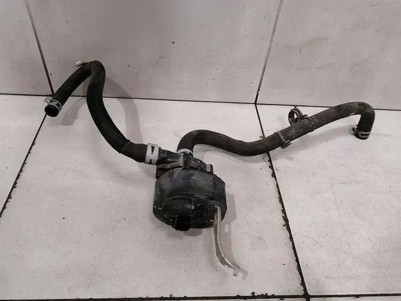 Tesla Model X P100D Additional Cooling Pump 1037328-00-F Coolant Pump Pump