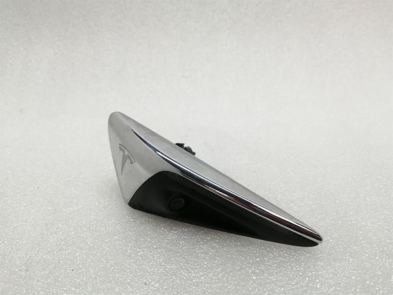 TESLA MODEL S 100D 1125106-00-B ECU LEFT WING CAMERA CAMERA LEFT WING