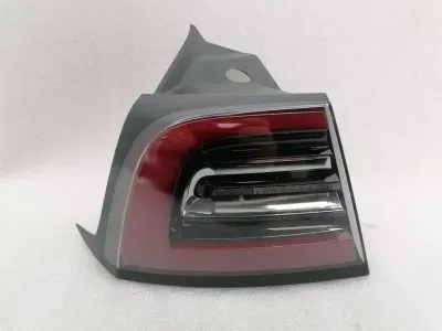 Tesla Model 3 Long Range Left Rear Light 1077397-00-H Tail Light Rear Left