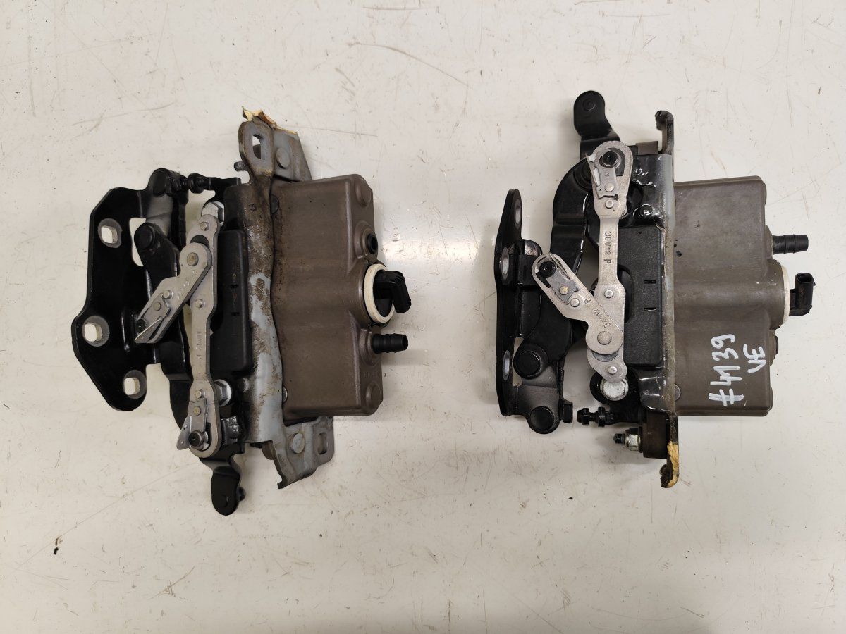 A2129066301 A2048800228 A2129066201 A2048800128 Bonnet hinge set MERCEDES-BENZ E-CLASS (W212) (2009-2016)