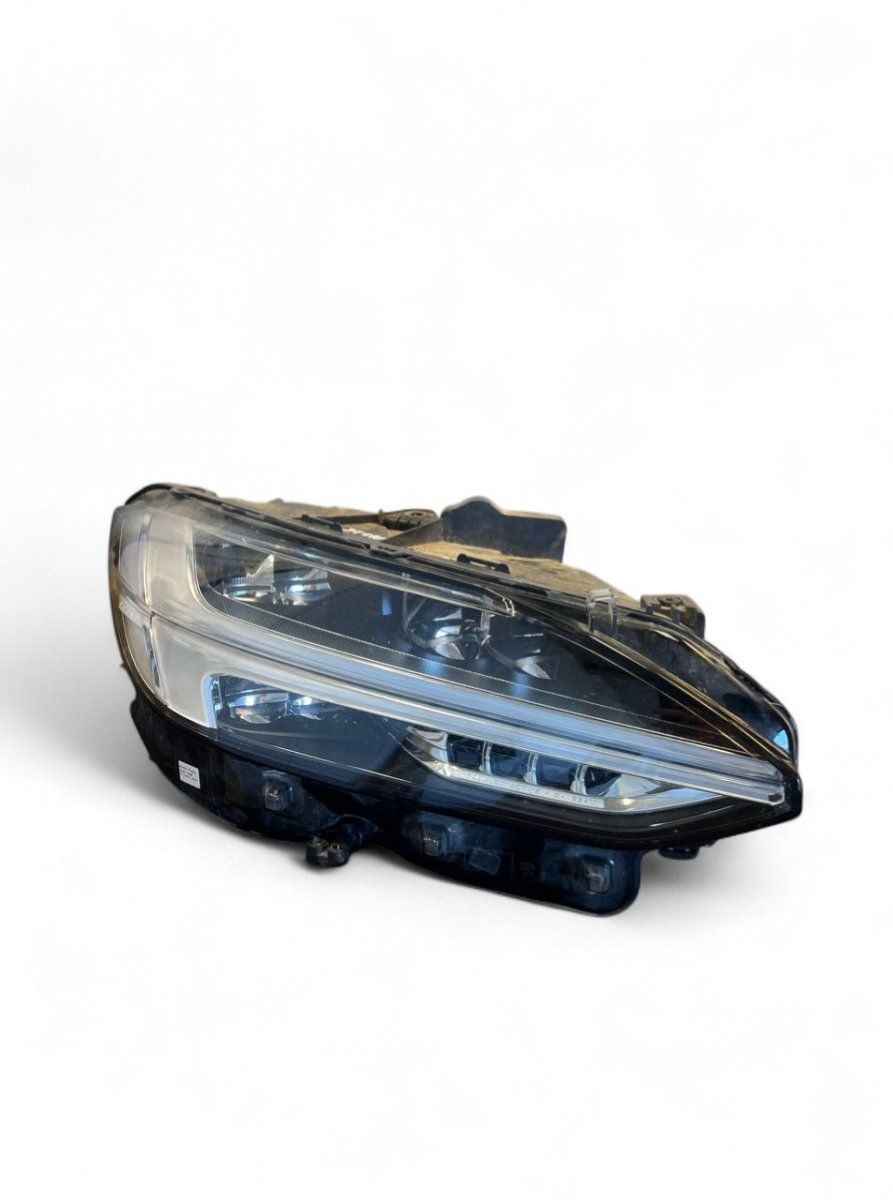 31386165 31446501 Headlight right VOLVO S90 / V90 (2016-)
