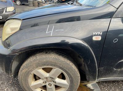 Крыло переднее левое TOYOTA RAV 4 II (XA20) (2000-2005)