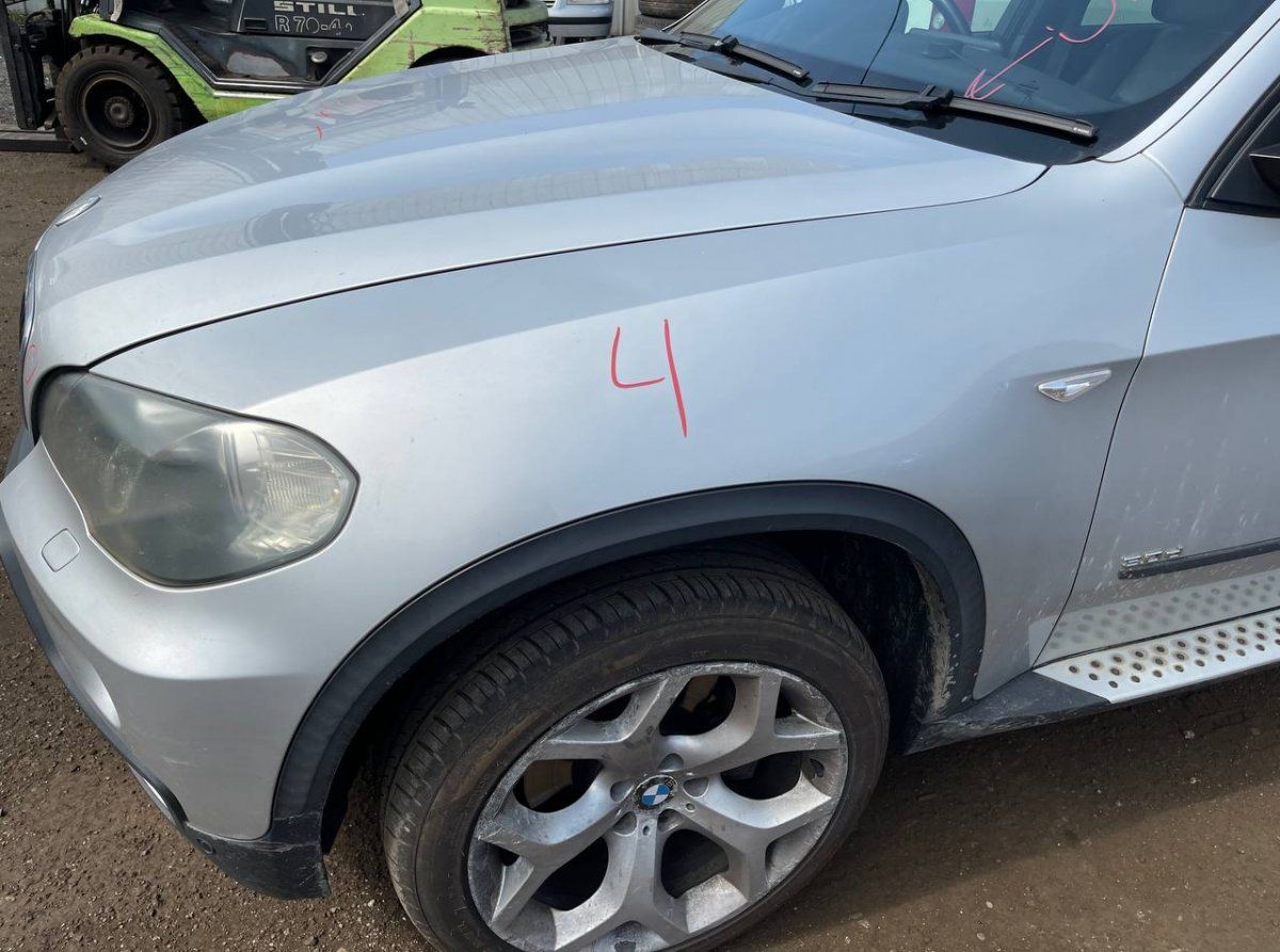 7178395 0430321 7178393 0430319 Fender Front Left BMW X5 (E70) (2007-2013)