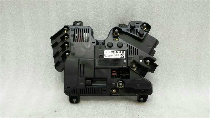 Mercedes S-Class W222 Fuse Box A2225406040 Fuse Box