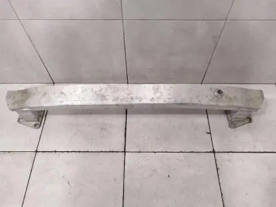 Porsche Panamera 971 aizmugurējā bufera sija 971803184 aizmugurējā bufera turētājs