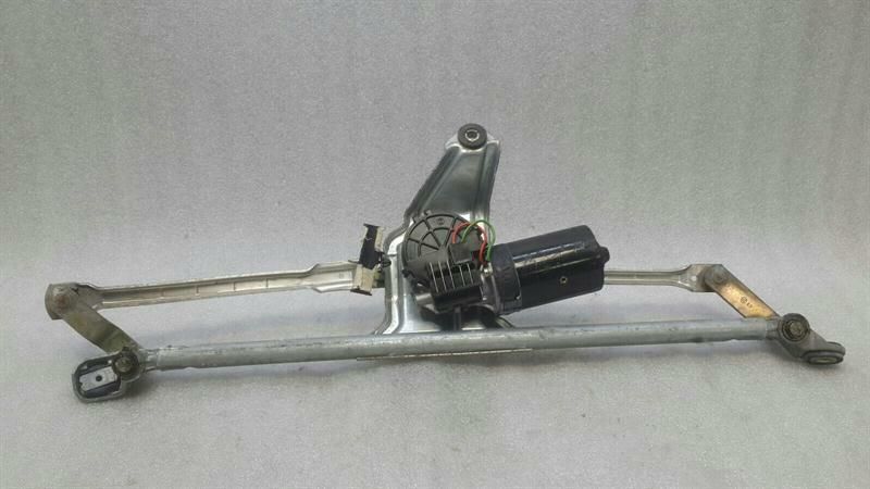 Porsche Boxster 986 RHD front Wiper engine 99662803600 right handlebar