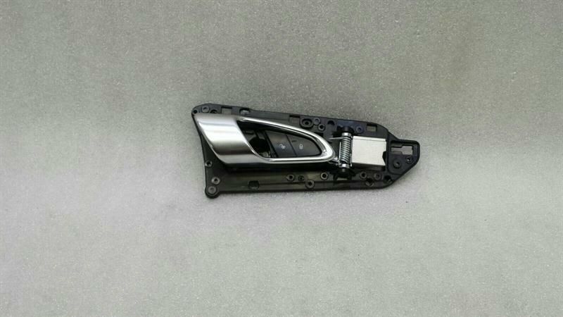 Porsche Cayenne 958 92A FRH Door Inner Handle 95855502001 Interior Door Handle Front R