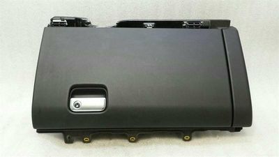 Porsche Cayenne 958 92A cimdu nodalījums 7P5857095AA RHD stūre labajā pusē