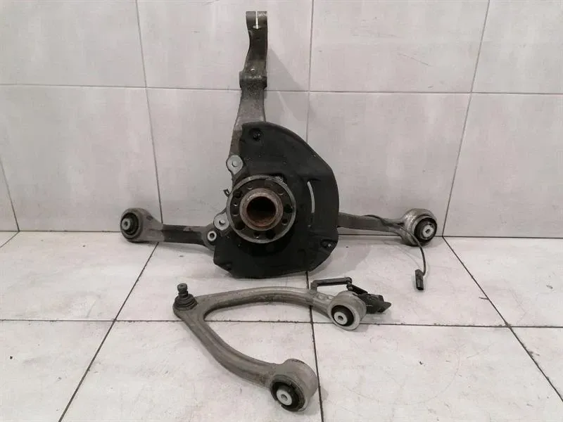 Mercedes S-class W222 right front hub A2223322001 wheel bearing housing front right