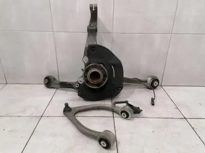 Mercedes S-class W222 right front hub A2223322001 wheel bearing housing front right