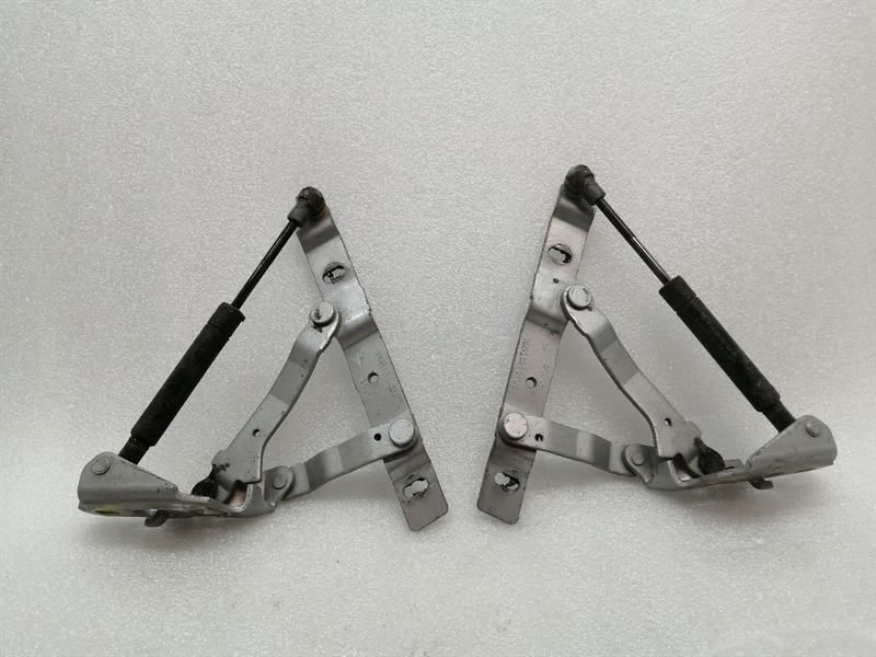 Porsche Boxster 986 Bonnet Hinge RHS 98651215101 hood hinge right