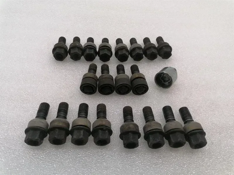 PORSCHE CAYMAN 718 WHT006978 WHEEL BOLTS M14X1.5X44