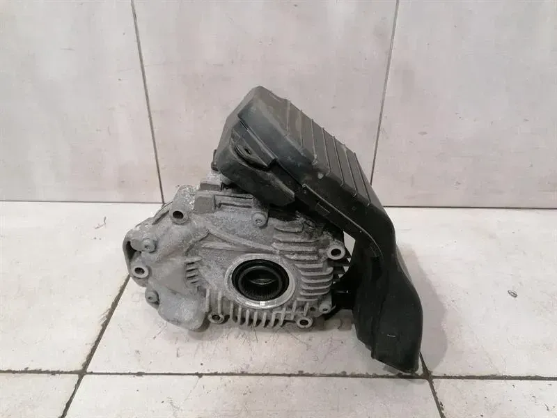 Porsche Macan 95B Turbo 2.9L Transfer Box 95B341010K Transfer Case
