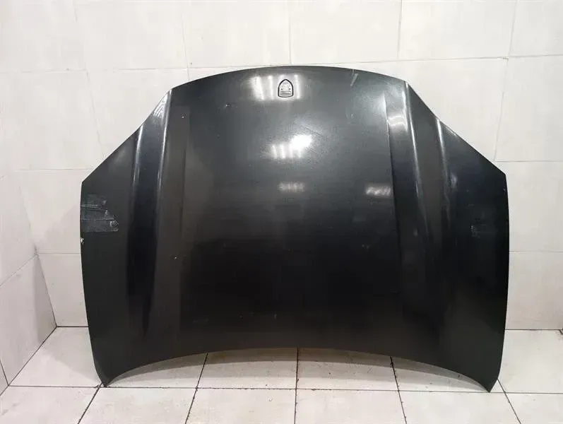 Porsche Macan 95B Bonnet Macan-e 95C823031YGRV 24-26 Bonnet FAULTY