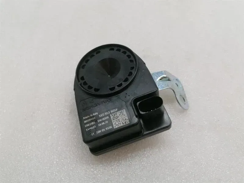 Porsche Macan 95B Alarm ECU 95B951603C Siren Alarm Horn Alarm System