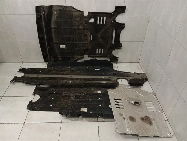 Porsche Macan 95B Undertray set 95B863821C underbody trim set